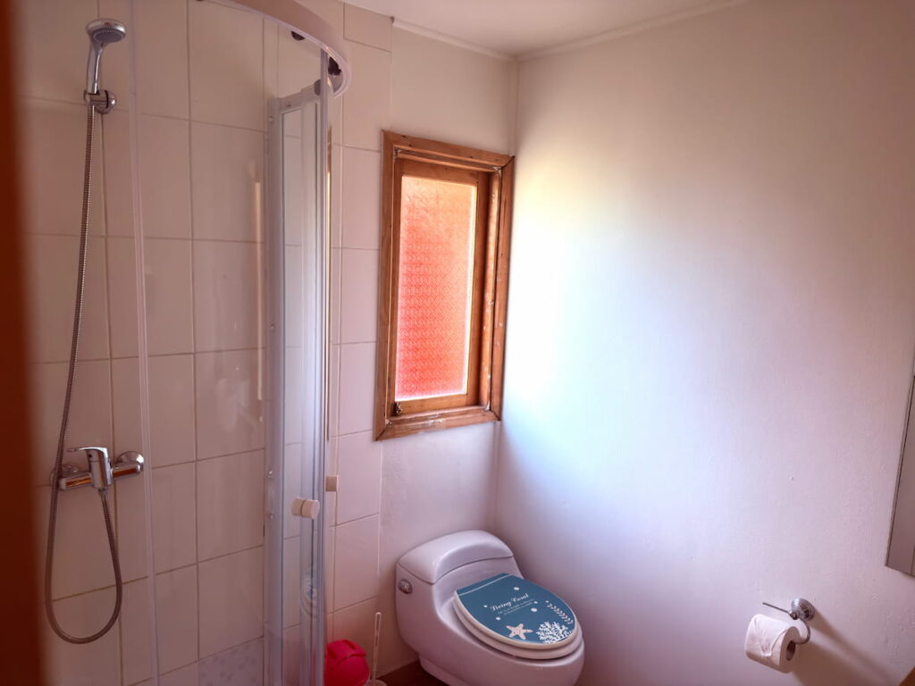 Twin (litera) con baño privado